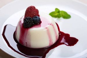 Рецепт десерту чорничної панакоти фото